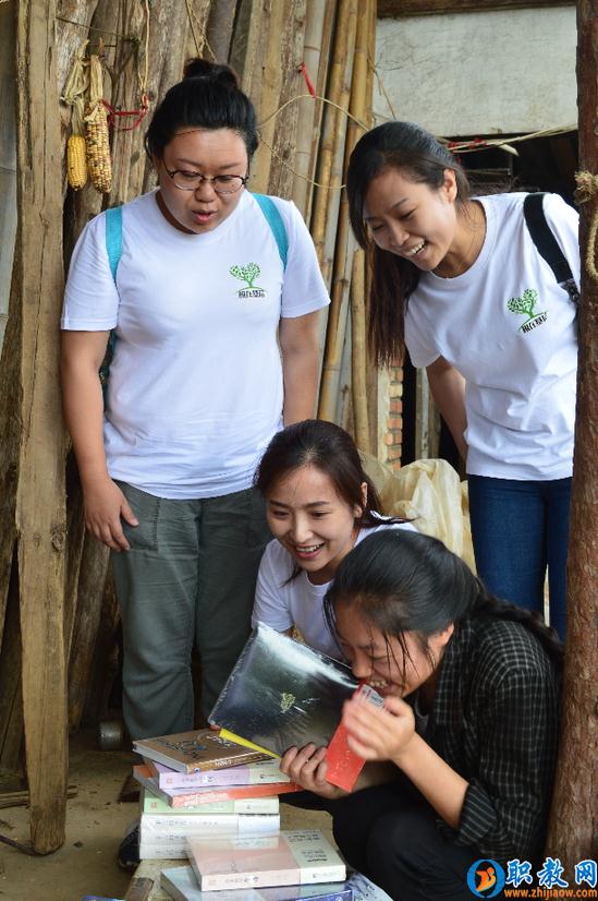 1469784243679044804.jpg 6.jpg